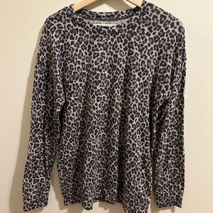 Leopard print sweater, super soft